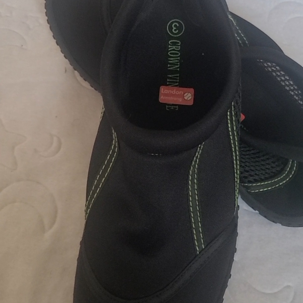 Crown Black and Green Slip-On Pool Shoes